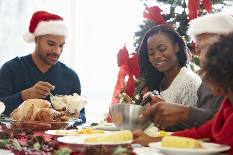 Moms Secrets to Surviving the Holidays with Difficult Relatives | Laval Families Magazine | Laval's Family Life Magazine