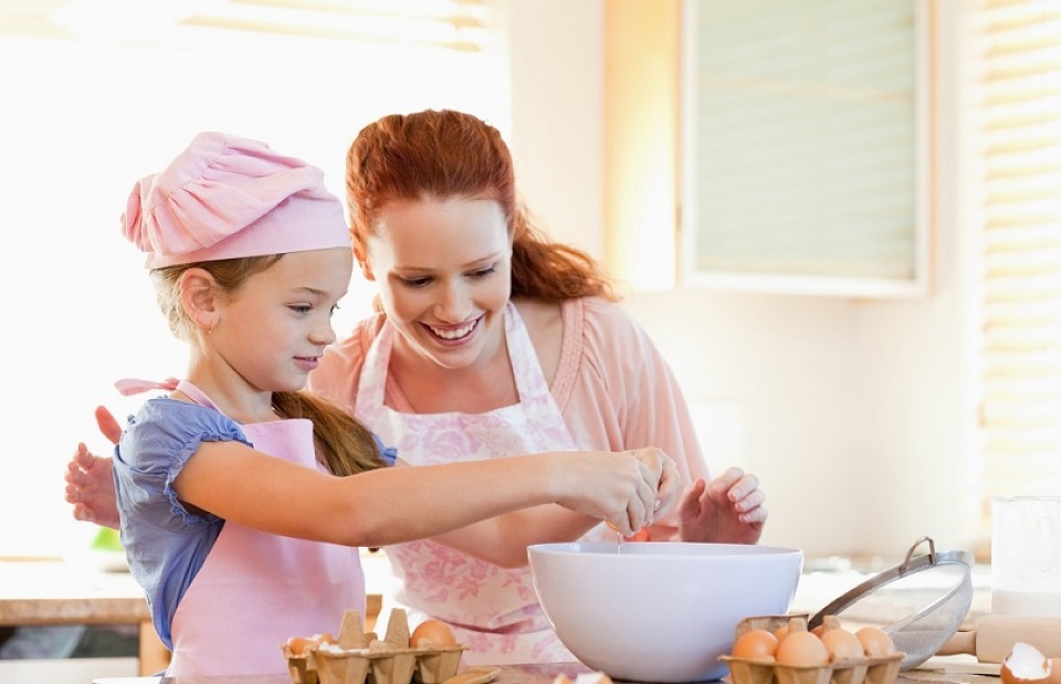 Why Parents Should Teach Their Kids to Cook | Laval Families Magazine | Laval's Family Life Magazine