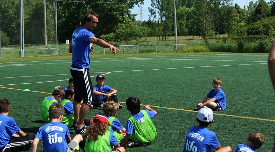 Why choose a sports camp for your child? | Laval Families Magazine | Laval's Family Life Magazine