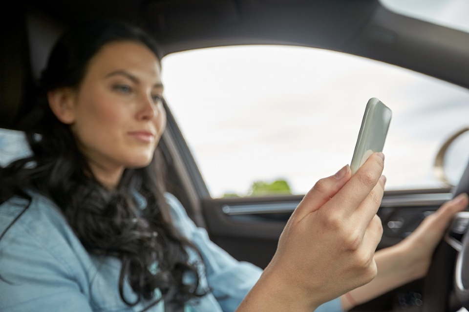 Texting while Driving: The Silent Killer | Laval Families Magazine | Laval's Family Life Magazine